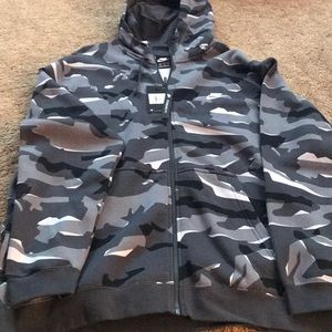Men’s NWT Nike gray camo zip up hoodie